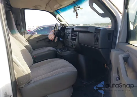 2018 GMC Savana 2500 Work Van z USA, uszkodzony, nr VIN 1GTW7AFB6J1343119